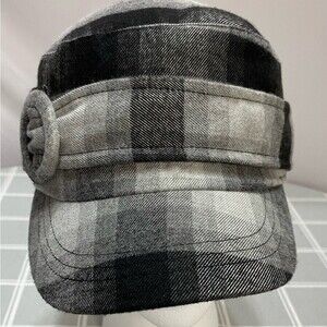 D&Y Women’s Newsboy Hat Plaid Cabbie Belted Buckle Accent Cap Black Grey White